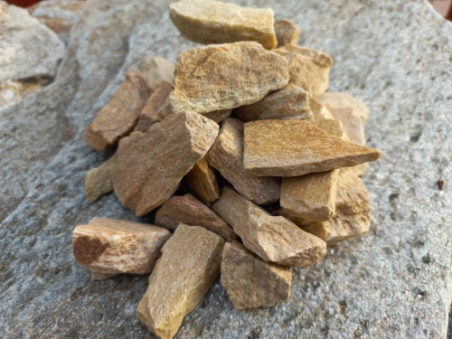 Златолит жёлтый декоративная каменная крошка купить в Ставрополе