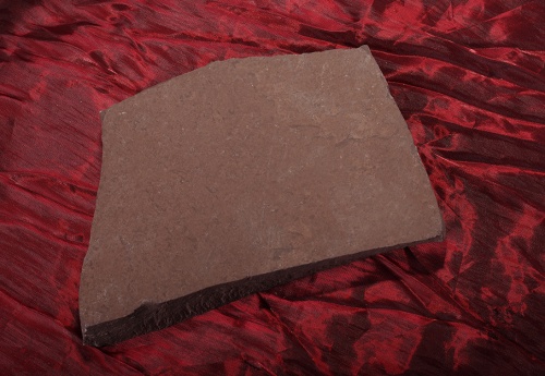 Плитняк лемезит бордовый для цоколя 1,5-2 см купить в Ставрополе