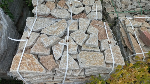 Гранитный плитняк галтованный для парковки купить в Ставрополе