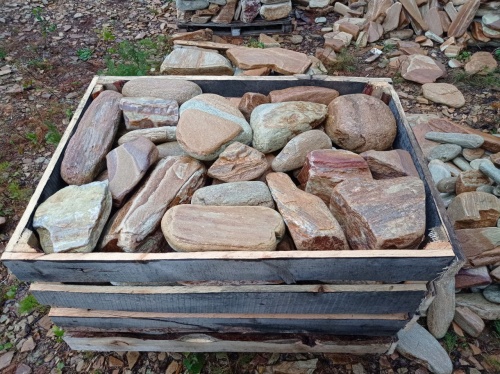 Златолит жёлтый, жёлто-зелёный глыбки и валуны для ланшафтного дизайна купить в Ставрополе